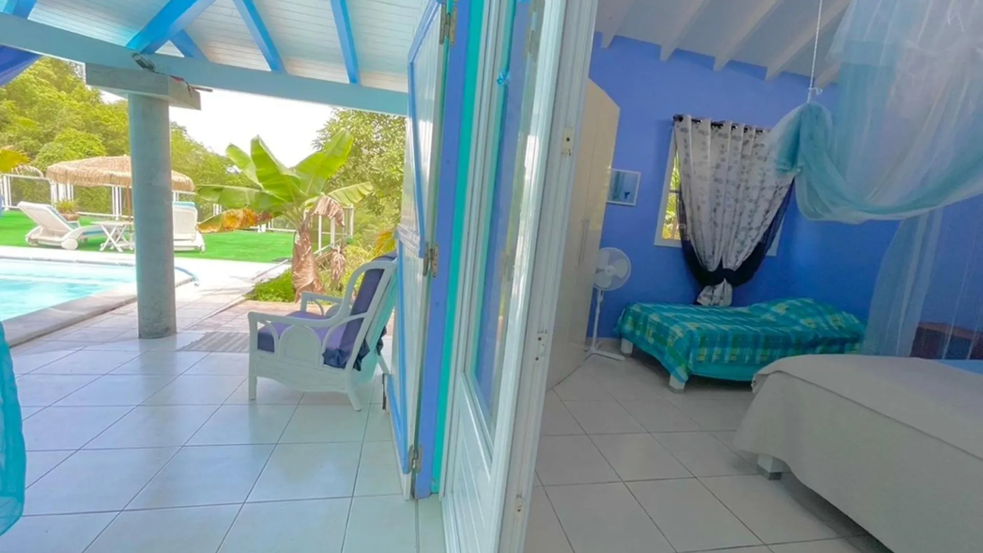 Tailor-Made House And Table Dhtes For Holidaymakers And Business Travelers